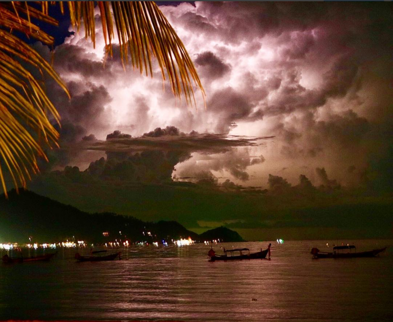 Sairee Beach, Koh Tao.png