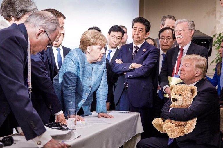 trump oso.jpg