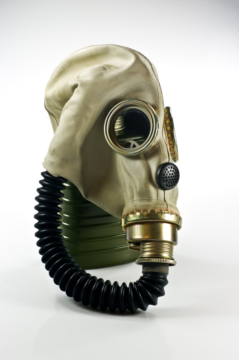 mua gas mask.jpg