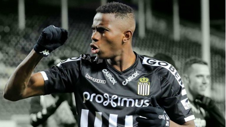 victor-osimhen-sporting-charleroi_1rvfmi6dldvew1m3q74v91t4ll.jpg