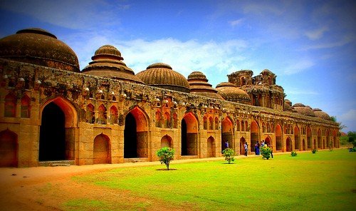 Elephant-Stables-Hampi2.jpg