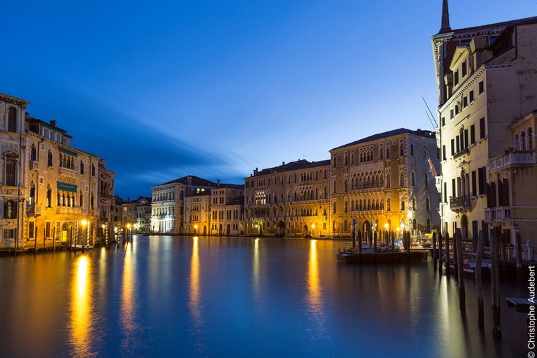 venise-grand_canal_nuit_pose_longue_001.jpg