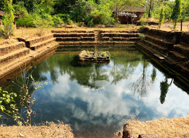 4.netravali-–-bubbling-lake.jpg