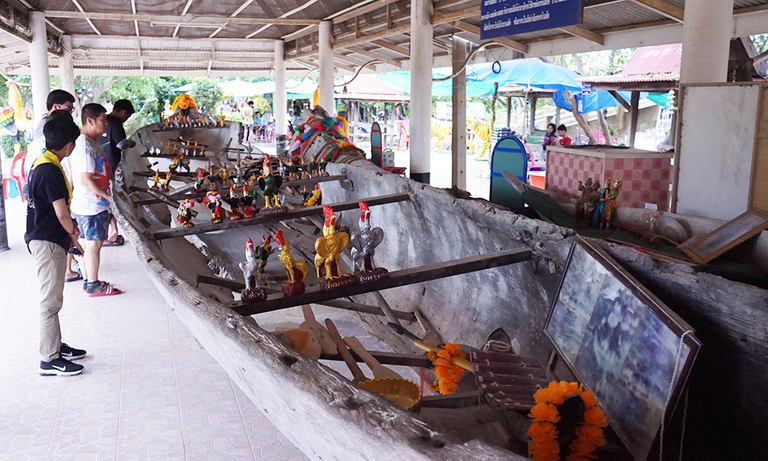 Antique Barge thailand  (5).png