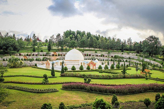 Pyin-O-Lwin-Botanical-Garden.jpg