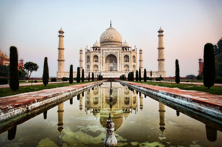 10-places-to-visit-in-india-before-they-disappear-taj-mahal-smog.jpg