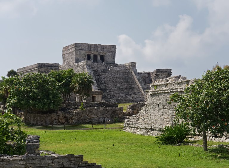 P7030342-tulum-ruins.jpg