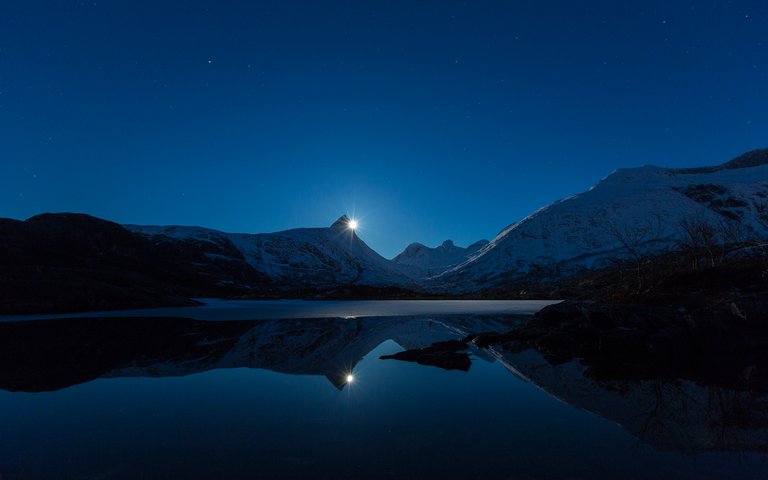 moon_behind_mountain_reflection-wide.jpg