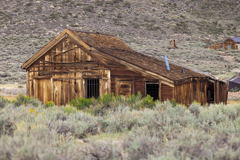 8266920294-ghost-town-bodie-california (FILEminimizer).jpg