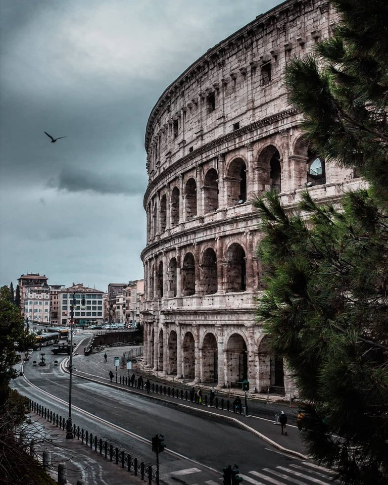 Colosseo_2.jpg
