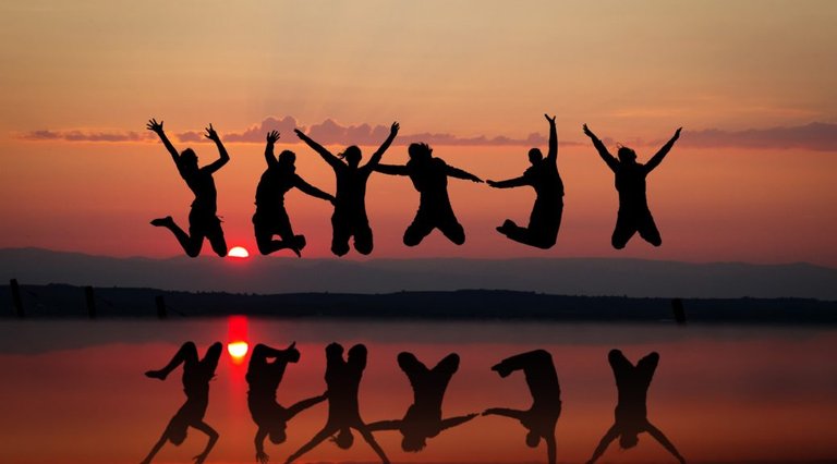 jumping-friends-1038x576.jpg