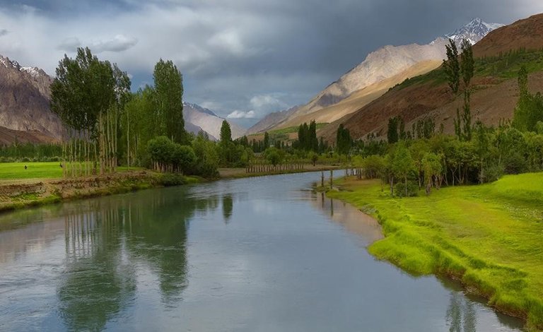 near phandar
 lake.jpg