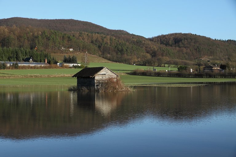 5360596817-hutte-nahe-altenburschla (FILEminimizer).jpg