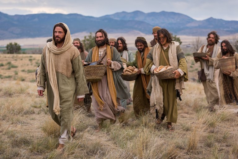 bible-films-christ-walking-disciples-1127657-wallpaper.jpg