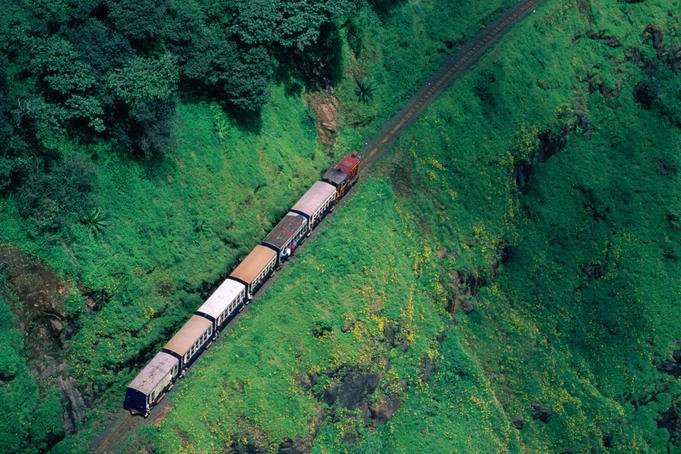 Loveley+Planet+Matheran+Train.jpg