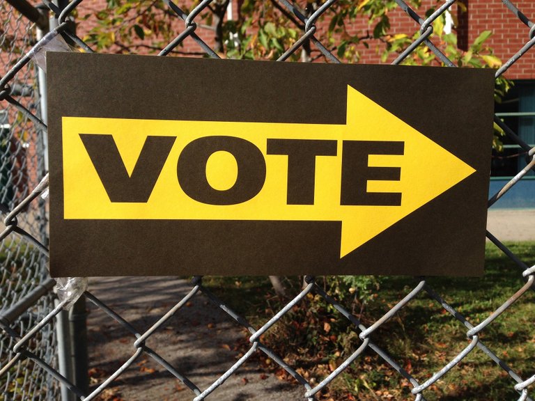 vote-661888_1920.jpg