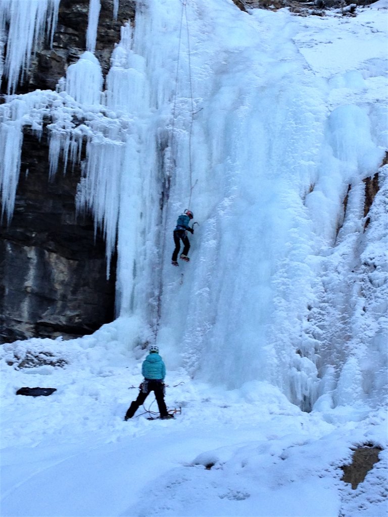 ICE CLIMB (2).JPG