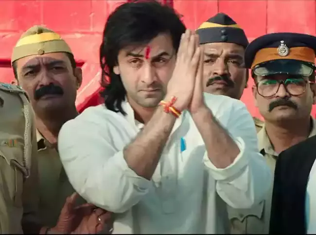 ranbir-kapoors-still-from-teaser-of-sanju-201804-1524566012.jpg