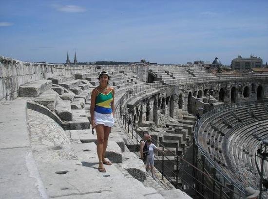 nimes-france.jpg