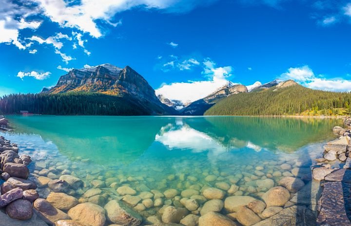 best-things-to-see-do-lake-louise-alberta-canada-01-720x464.jpg