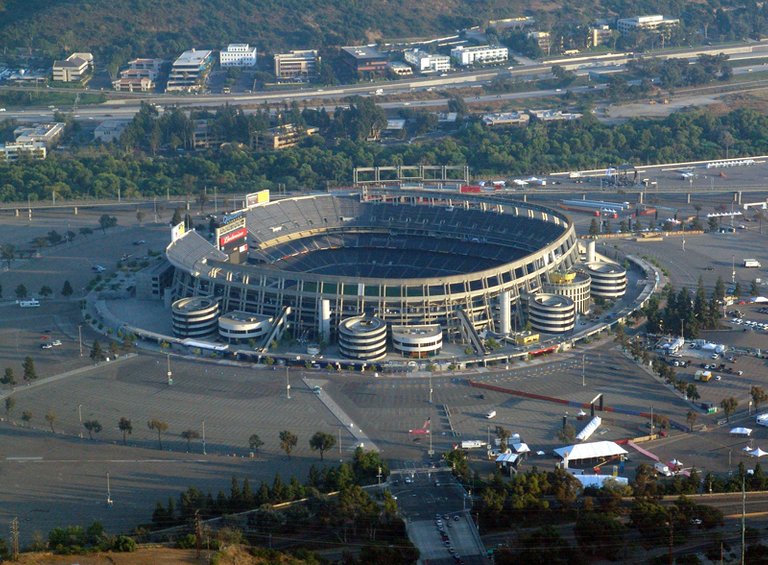 Qualcomm_Stadium.jpg