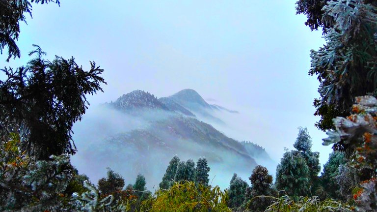 Hengshan sea of clouds.jpg