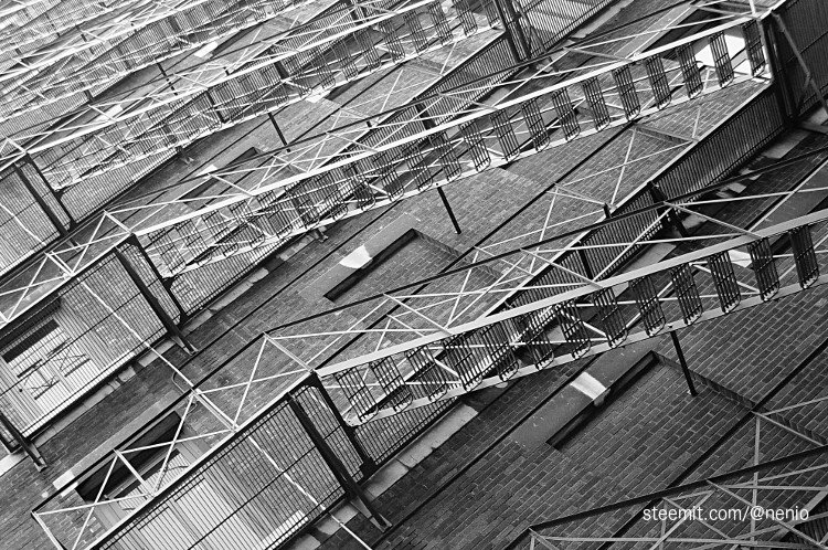 stairs-bw-03.jpg