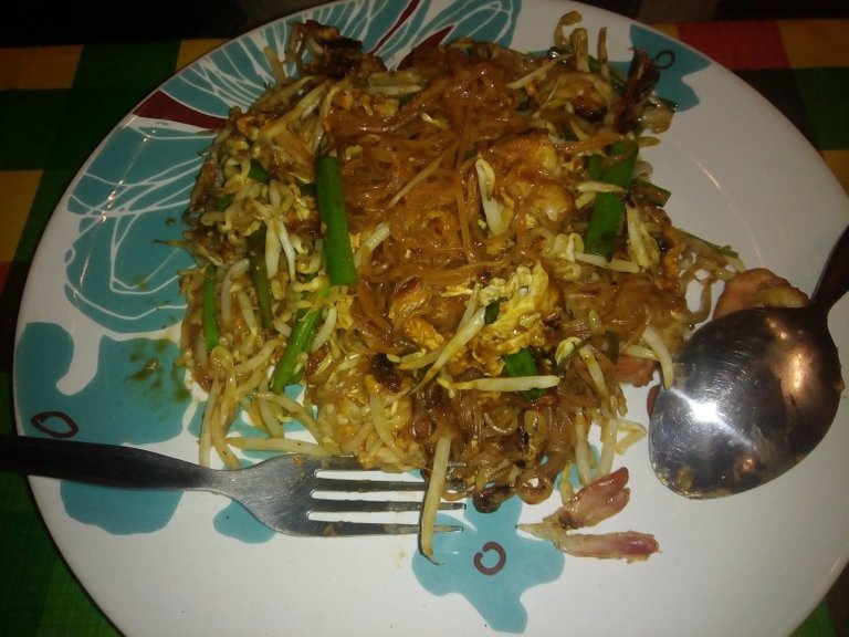 shrimp phad thai.jpg