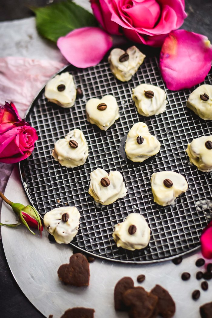 White Chocolate Mocha Cookies & Cream Truffles-1.jpg