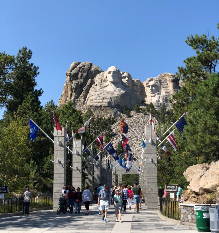 mountrushmore.jpg