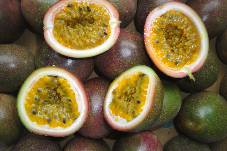 12 OUTSTANDING BENEFITS OF PASSION FRUIT.png