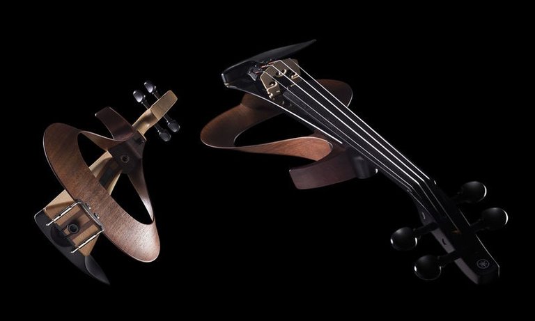 violín eléctrico de Yamaha 1.jpg