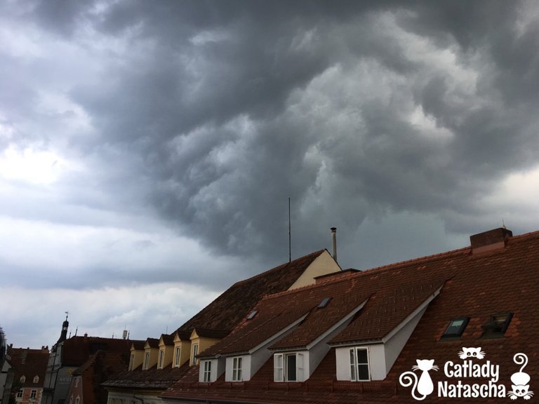 Stormclouds_from_old_apartment_001.jpg