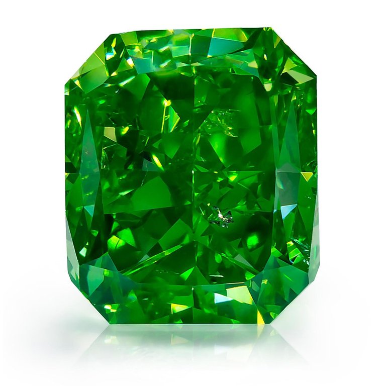 1.01+Vivid+Yellowish+Green+Diamond.jpg