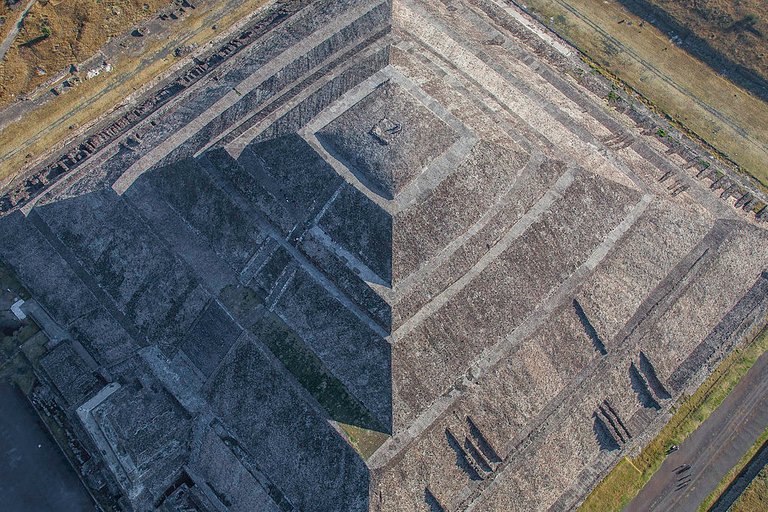 1024px-Teotihuacán-5954.JPG