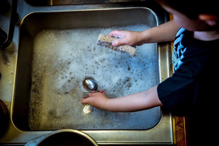 washing-dishes-1112077_960_720.jpg