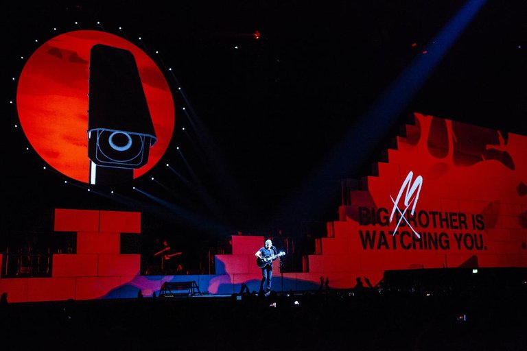 1630489-roger_waters_4_1.jpg