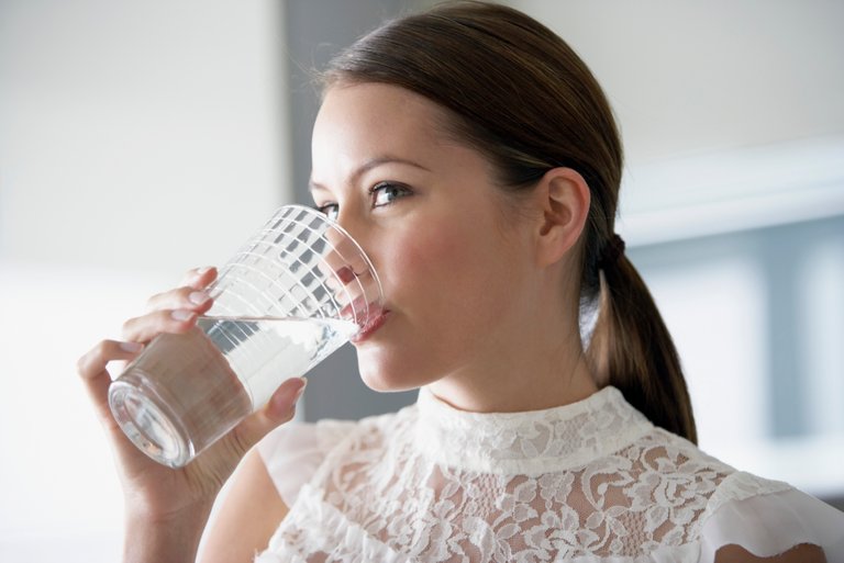 how-to-drink-more-water.jpg