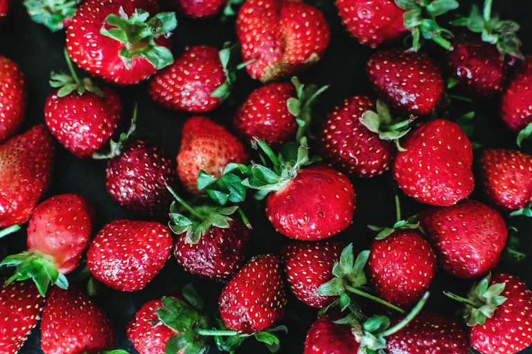 berries-close-up-color-1231023.jpg