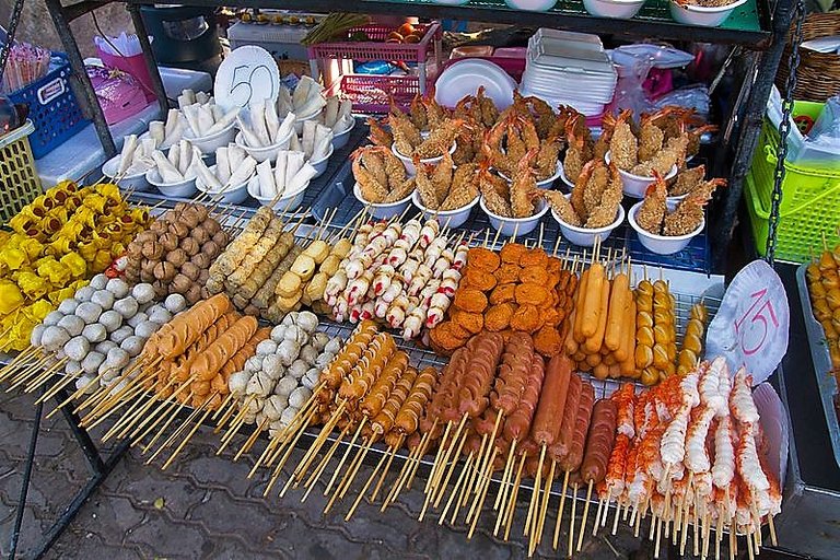 Street_food_for_sale_in_Ao_Nang.jpg