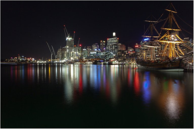 16412839498-darling-harbour-sydney-night (FILEminimizer).jpg