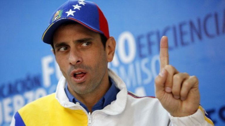 Capriles-dialogo.jpg