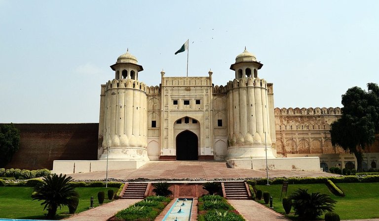 lahore-fort-1024x599.jpg