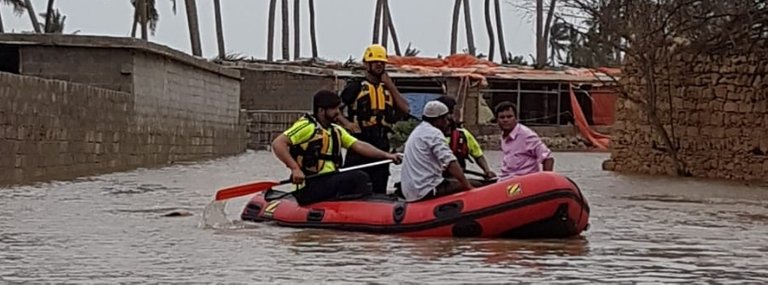 tropical-cyclone-mekunu-floods-oman-may-2018.jpg