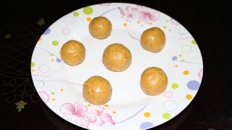 beshon-er-laddu-848x477.jpg