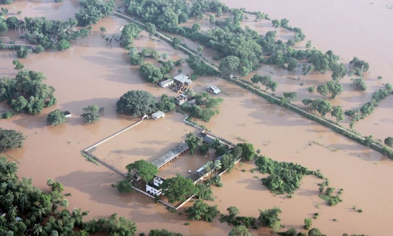 cyclone-phailin-balasore-odisha-flood-1024x614.jpg