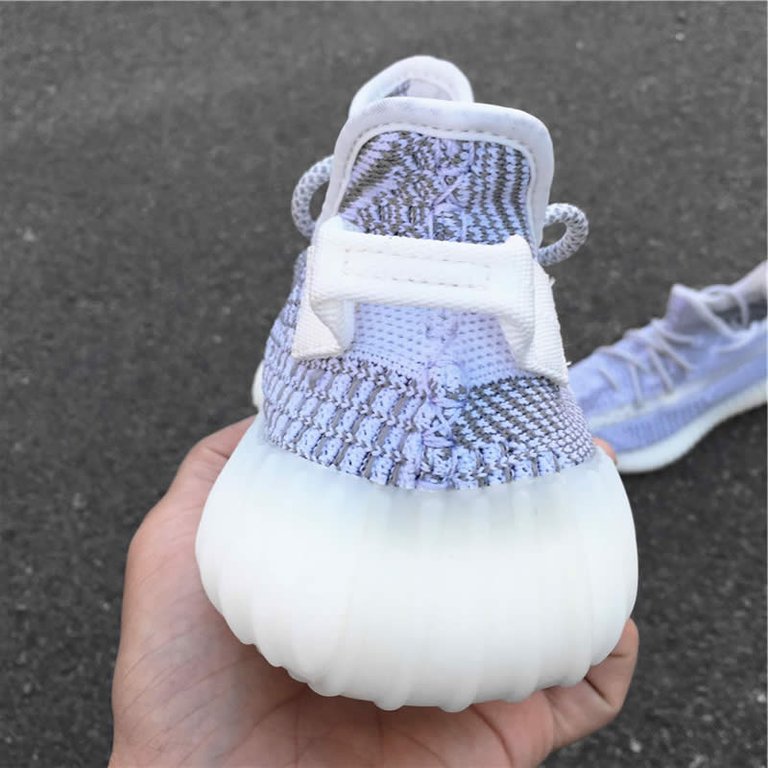 adidas-yeezy-boost-350-v2-static-release-date-ef2905-new-yeezys-detail-images-(5).jpg