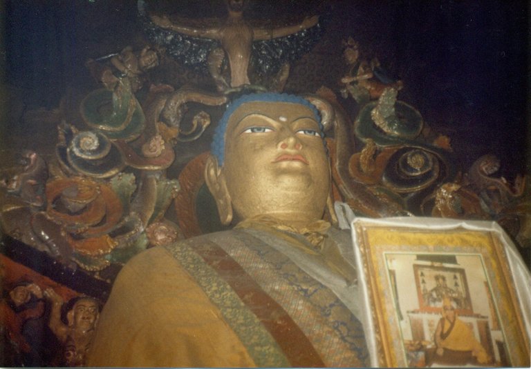 Buddha Statue Tibet.jpg