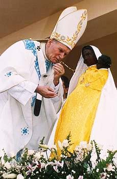 Pope with Black Madonna.jpg