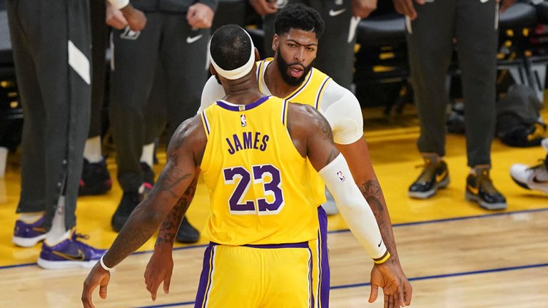 anthony-davis-lebron-james-lakers.jpg